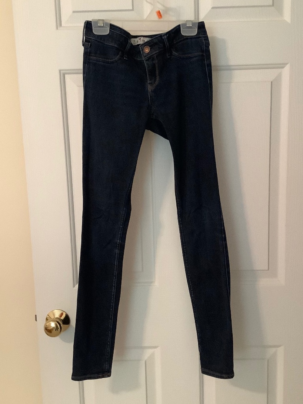 Hollister medium dark skinny jeans size 1R, W25, L29